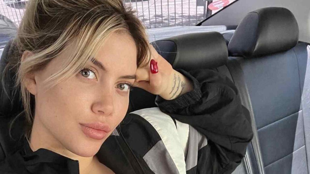 Wanda Nara Solo Un Asciugamano A Coprire Tutto Selfie Bollente 